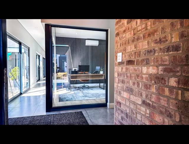 5 BEDROOM HOUSE FOR SALE IN MIDSTREAM HEIGHTS